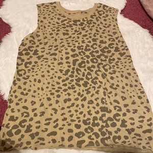 zoe + liv women’s leopard print tee